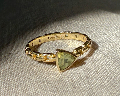 14k Chain Ring with Green Trillion Gemstone