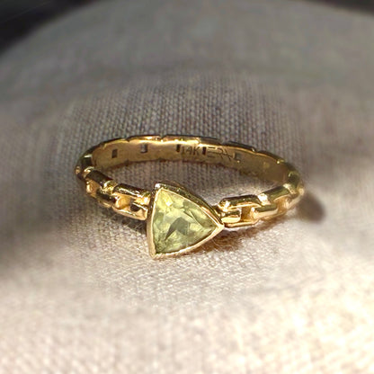 14k Chain Ring with Green Trillion Gemstone