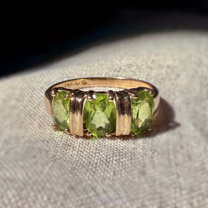 Vintage Vahan 14k Peridot Triology Ring