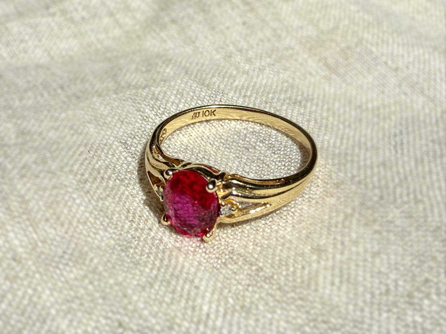 10k Vintage Ruby Ring