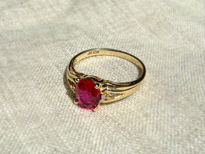 10k Vintage Ruby Ring