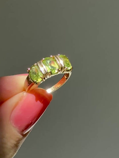 Vintage Vahan 14k Peridot Triology Ring